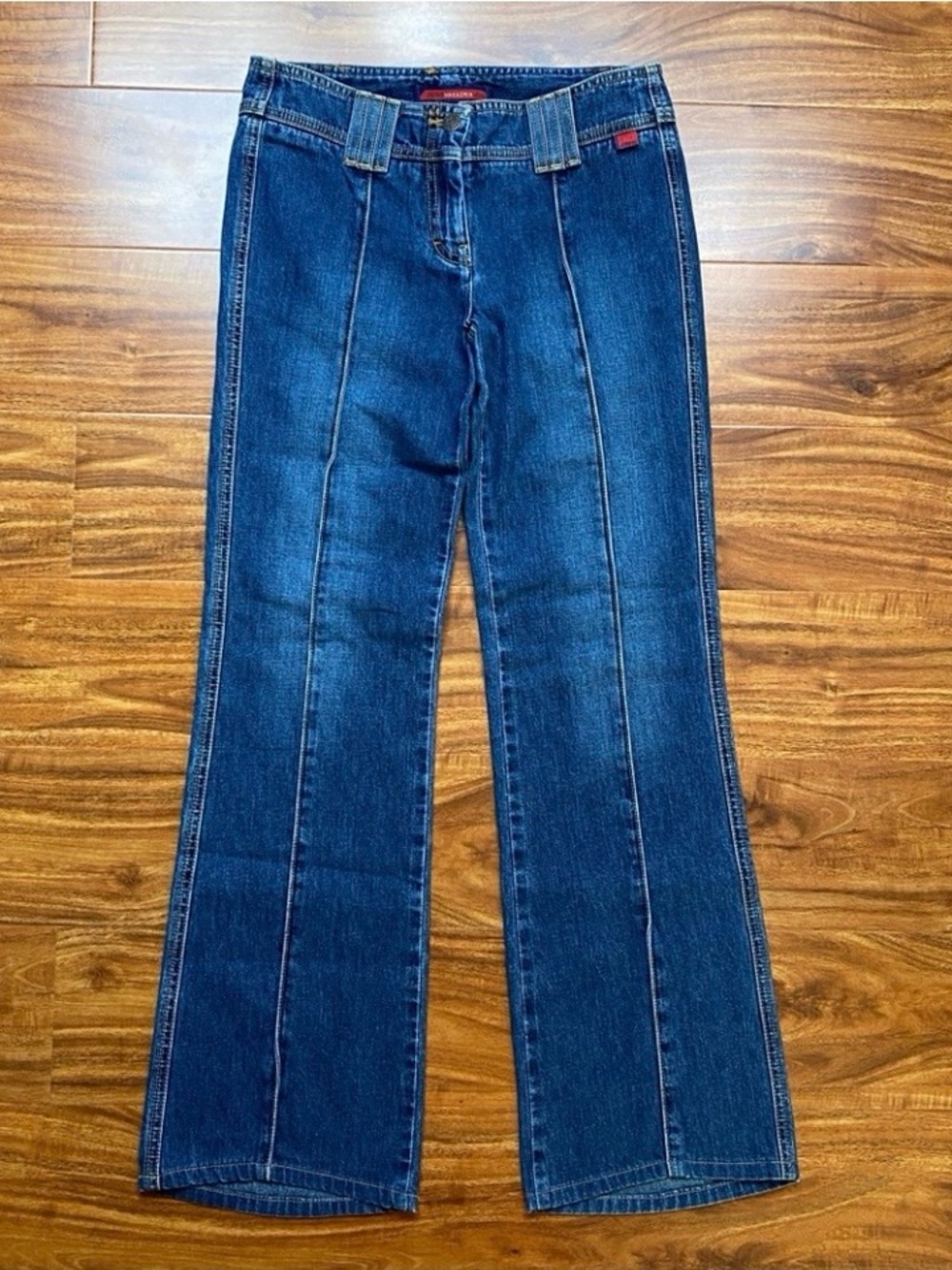 Vintage BCBGMaxAzria Medium Blue Lowrise Stretch Bootcut Jeans Size 2 Boho